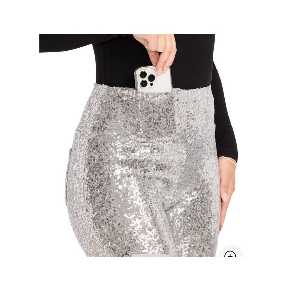 Tipsy eleves High Waisted Silver Sequin Flare NWT Size Large Phone Pocket